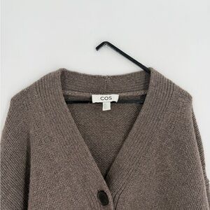 Cos Chunky Cropped Cashmere Wool Blend Cardigan In Brown